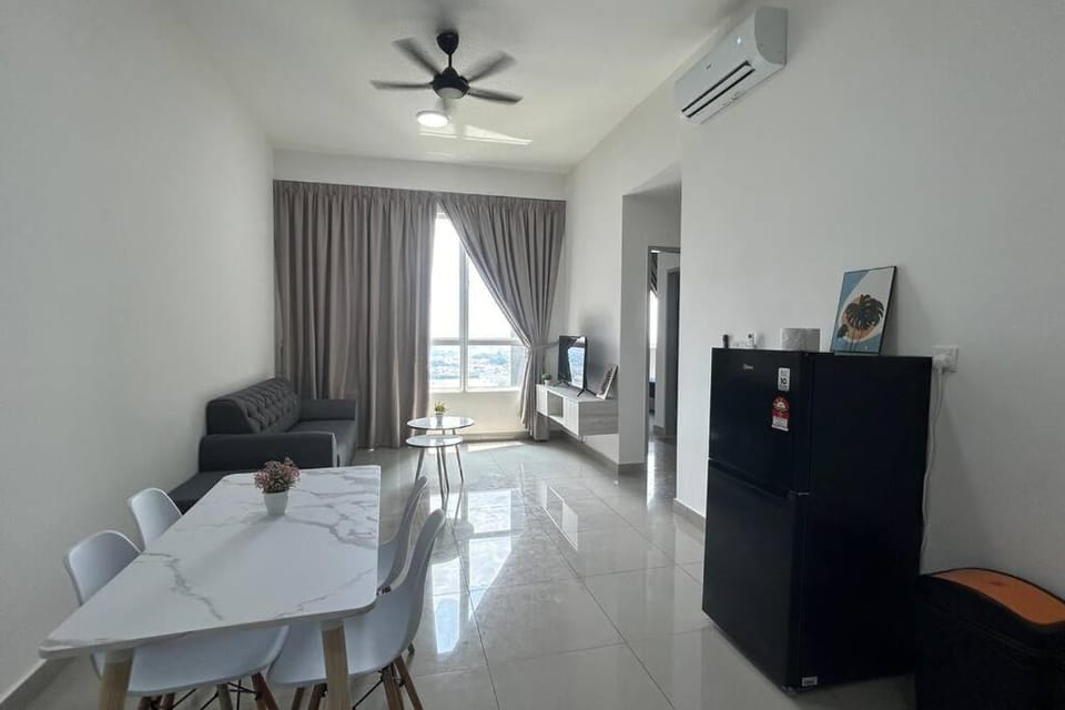 NEW! Amber Cove - 2 Bedrooms 2 Bathrooms l 4-7 Pax l WiFi l Near Jonker Apartment in Malacca