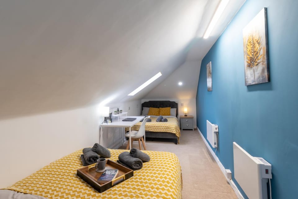 Open Mind Property - 4 Beds & Free Parking Apartment in Portsmouth