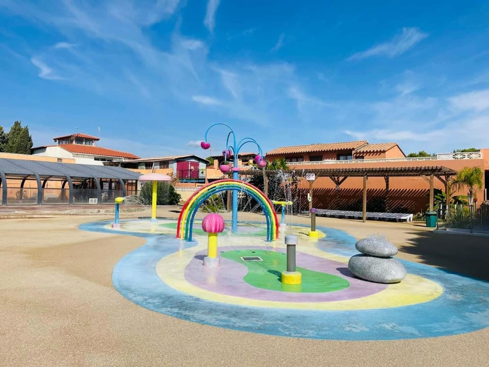 Mobil'home Canet en Roussillon Campground/ 
RV Resort in Canet-en-Roussillon