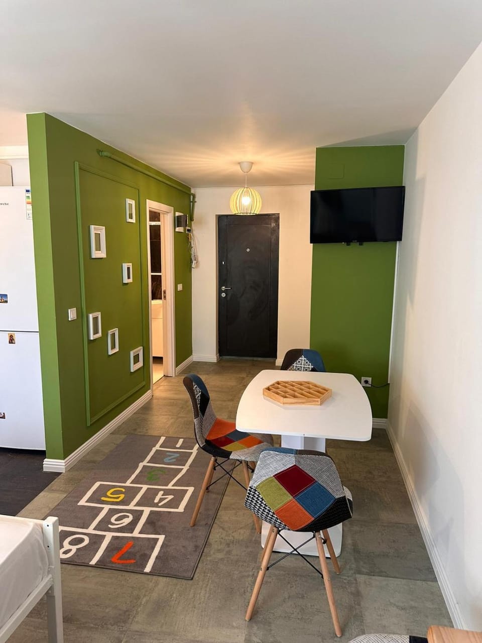 Communal lounge/ TV room, TV and multimedia, Seating area