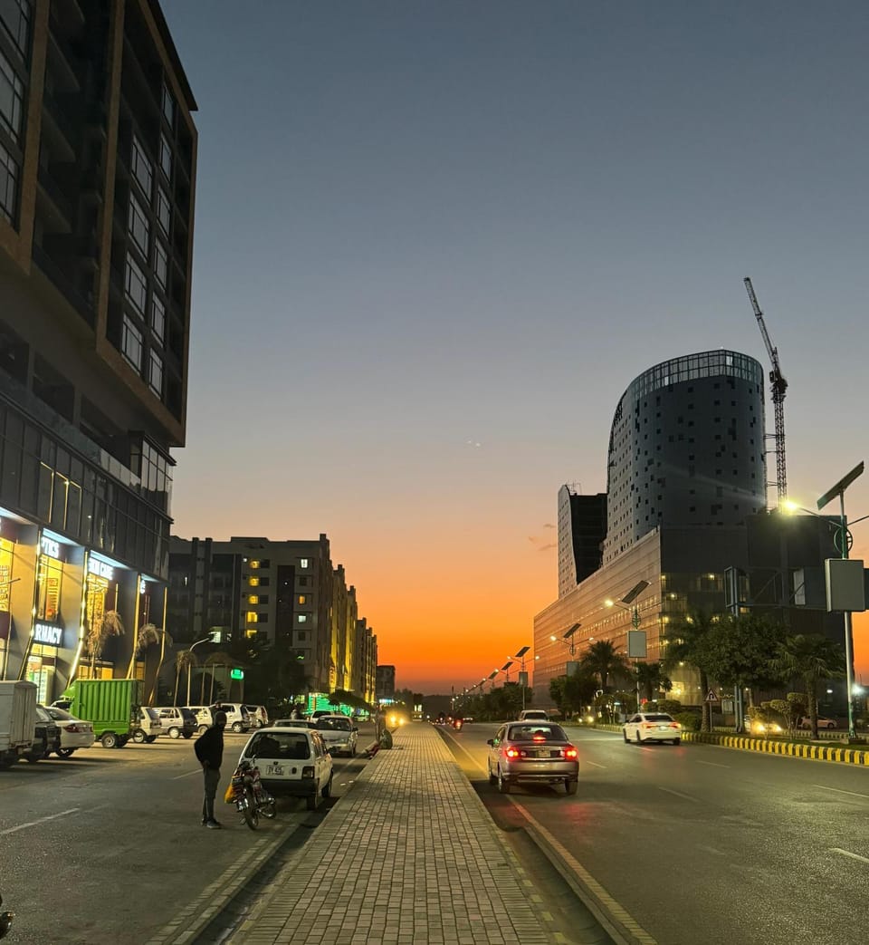 Neighbourhood, City view, Street view, Location, Sunrise, Sunset, Parking
