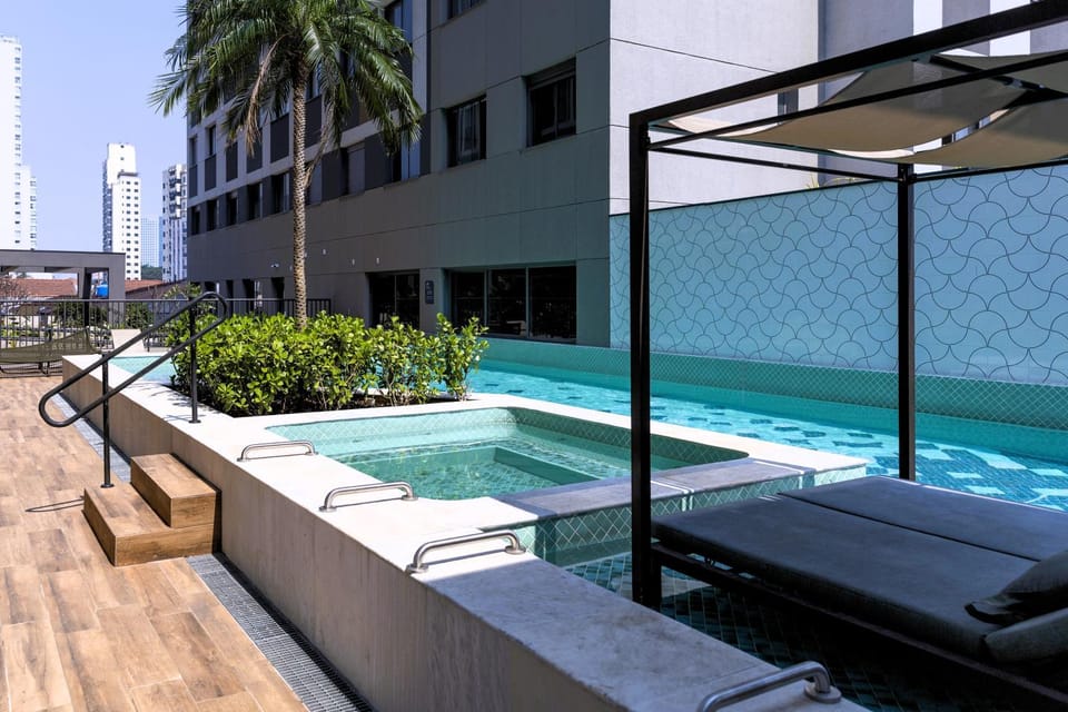 Facade/entrance, Swimming pool