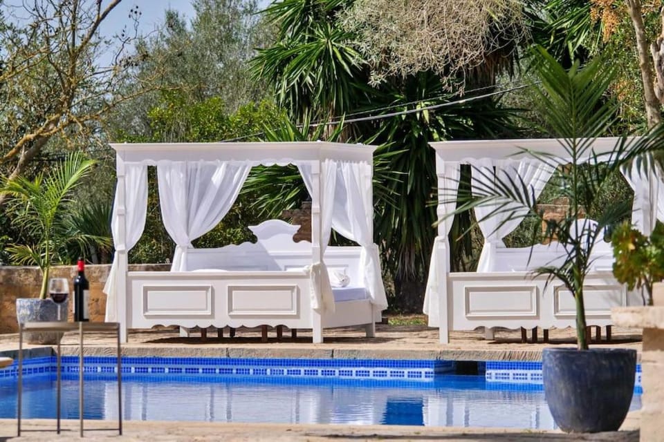 FALCO II auf Finca Zenara, große Terrasse, XXL Pool, Wifi, Klima, Yoga, Gemeinschaftsküche Apartment in Llevant