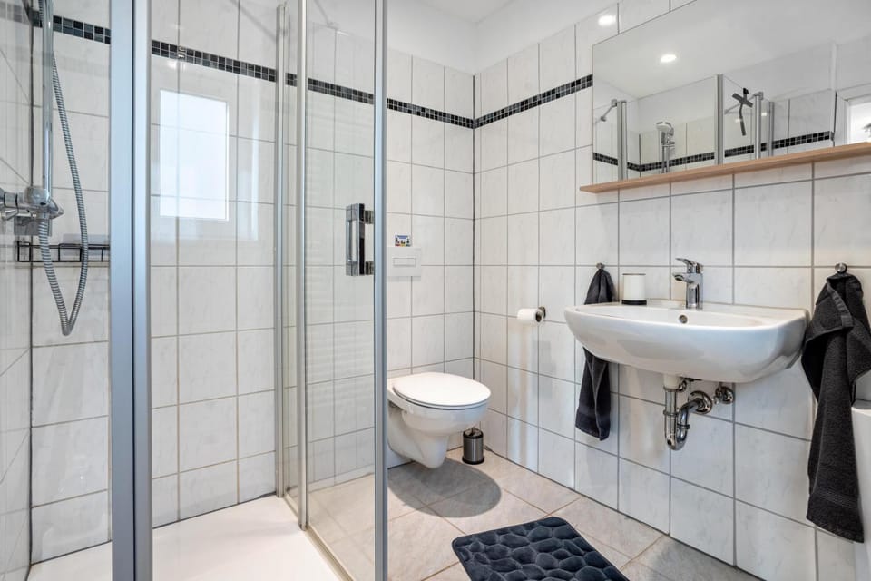 Bathroom, Living room
