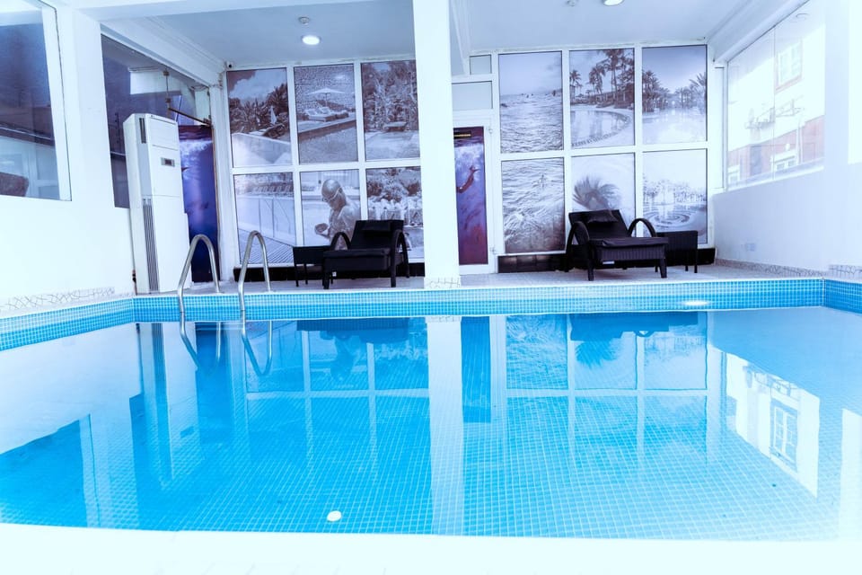 Pool view, Swimming pool