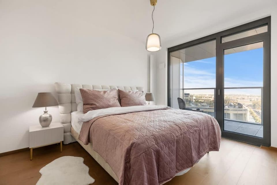 Bed, View (from property/room), Balcony/Terrace, Photo of the whole room, Bedroom