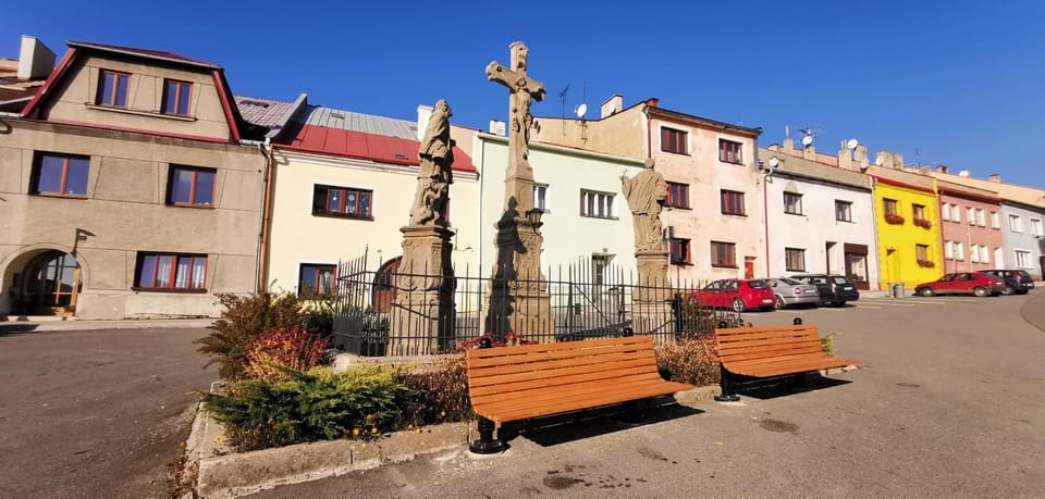 Neighbourhood, Street view, Location