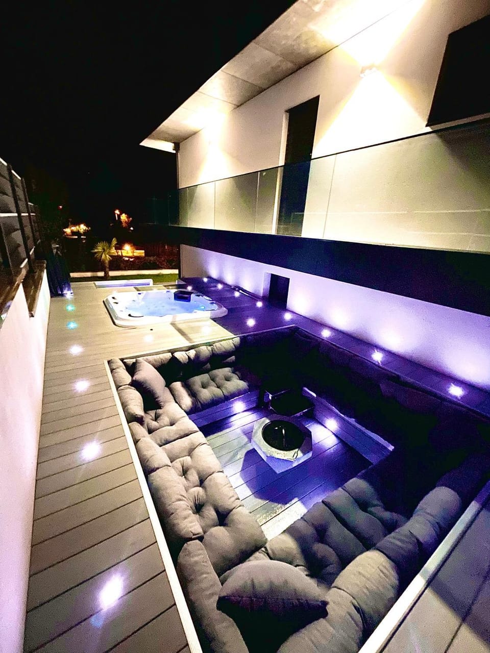 Maison Jacuzzi Villa in Thonon-les-Bains
