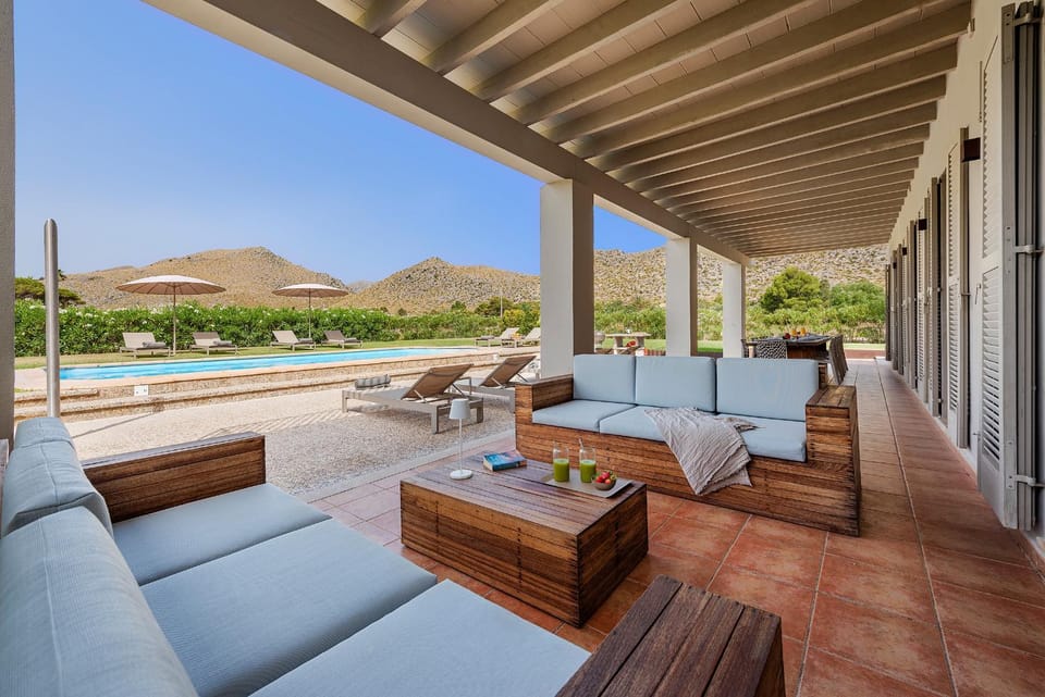 Patio, Day, Natural landscape, View (from property/room), Balcony/Terrace, Living room, Seating area, Mountain view, Pool view, Swimming pool, sunbed