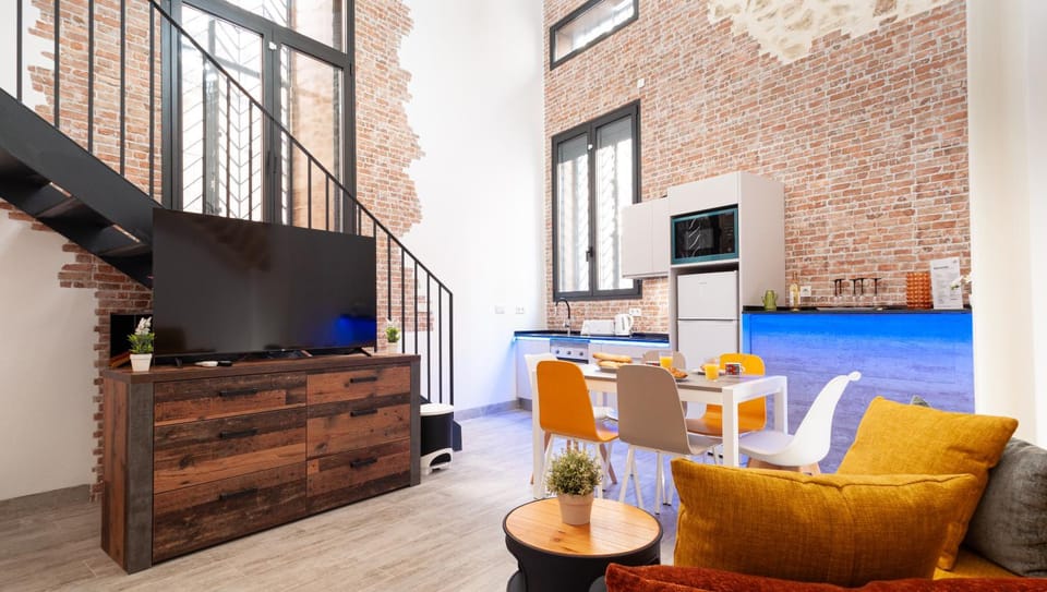 Living room, Dining area, kitchen