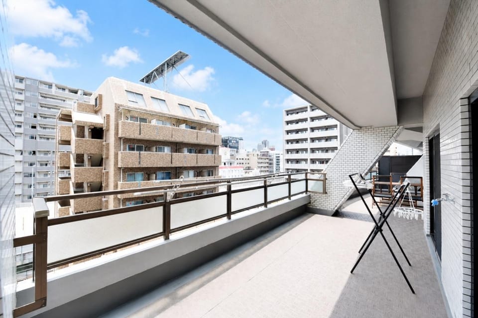Room 701 Large 3LDK 98sqm Near Namba Big Balcony Ideal for Groups and Long Stay Apartment in Osaka