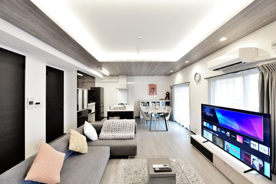 Room 701 Large 3LDK 98sqm Near Namba Big Balcony Ideal for Groups and Long Stay Apartment in Osaka