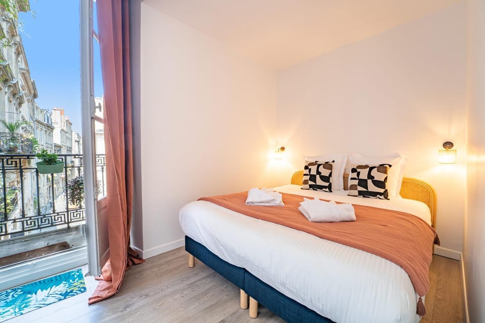 Appartement 2 chambres en Hyper Centre avec balcon Apartment in Bordeaux