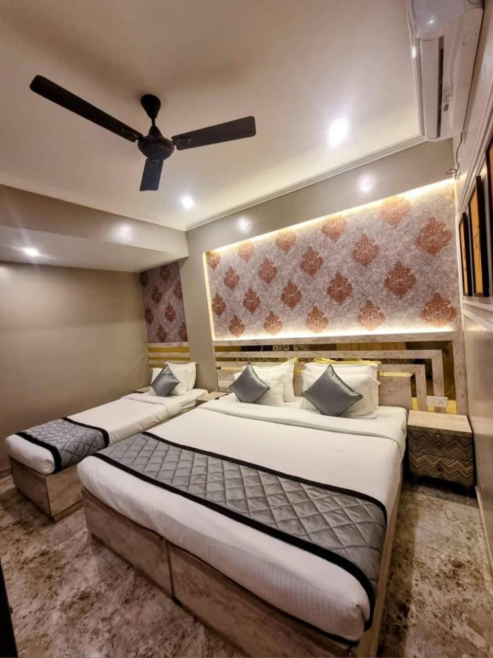 Bed, Bedroom