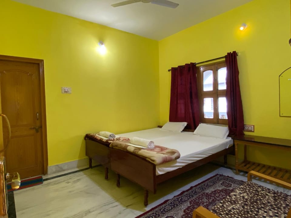 Rahul Guest House Bed and Breakfast in India