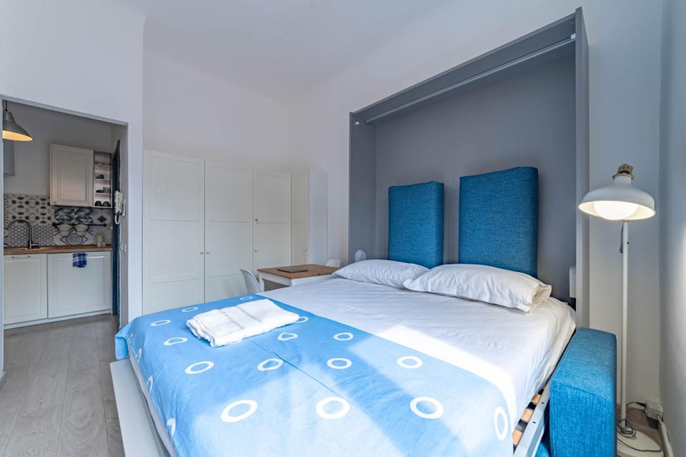 Bed, Photo of the whole room, Bedroom, wardrobe