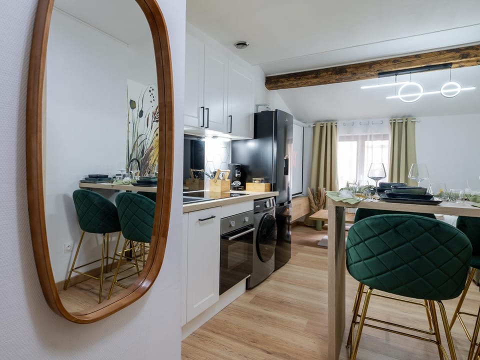 Communal lounge/ TV room, TV and multimedia, Kitchen or kitchenette, Living room, Dining area, oven