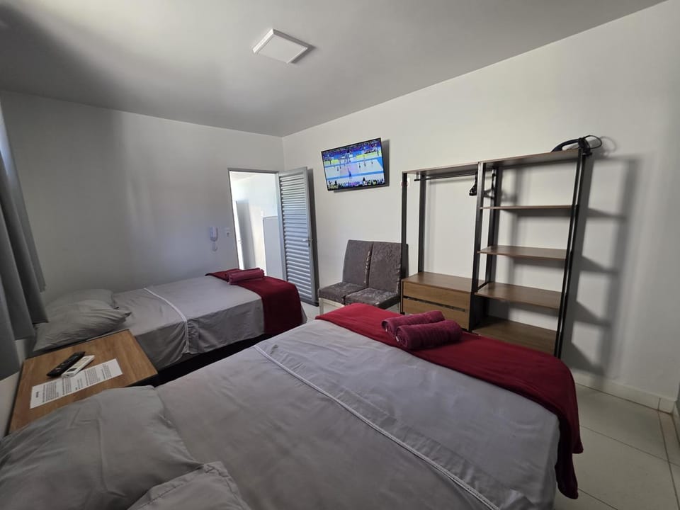 Bed, TV and multimedia, Bedroom