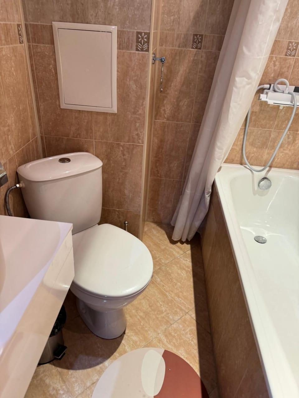 Shower, Toilet, Bathroom, Bath