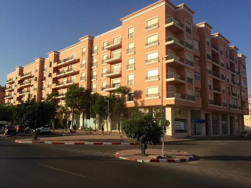 Property building, Street view