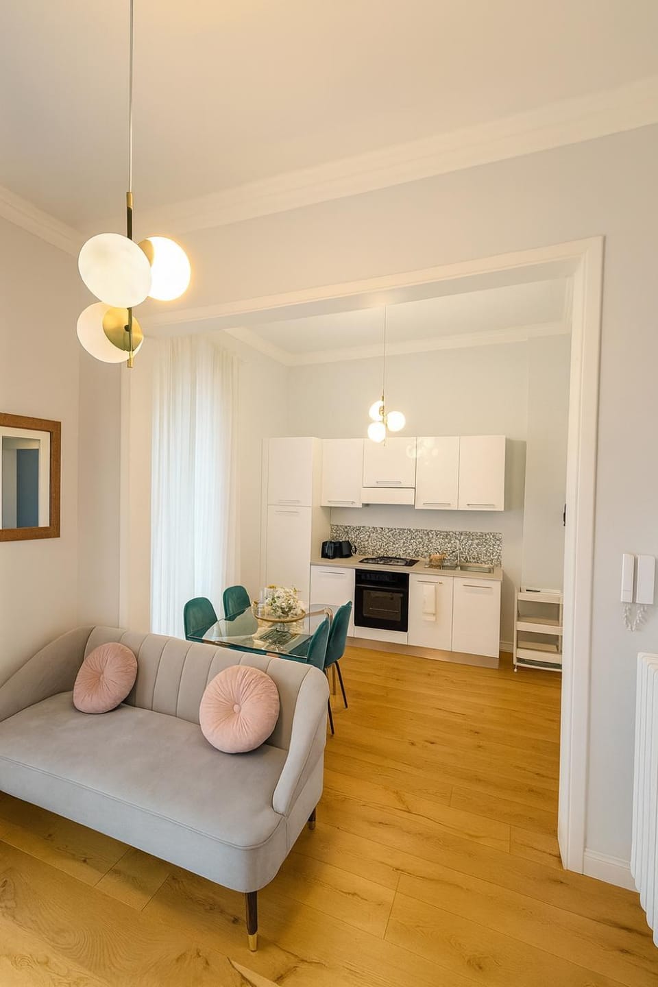 Kitchen or kitchenette, Living room