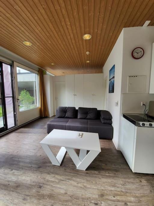 Schöne ruhige Wohnung mit Sicht auf den Innenpark Apartment in Nidwalden