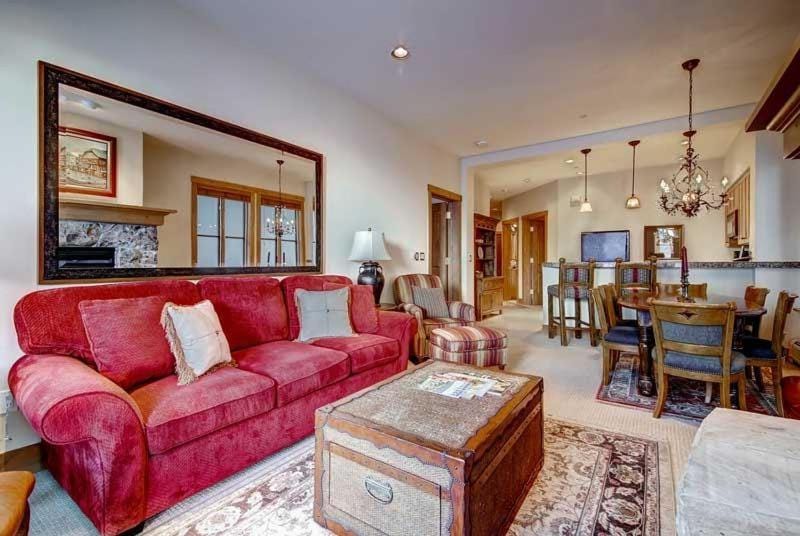 Villa Montane 111 by East West Hospitality Apartment in Beaver Creek