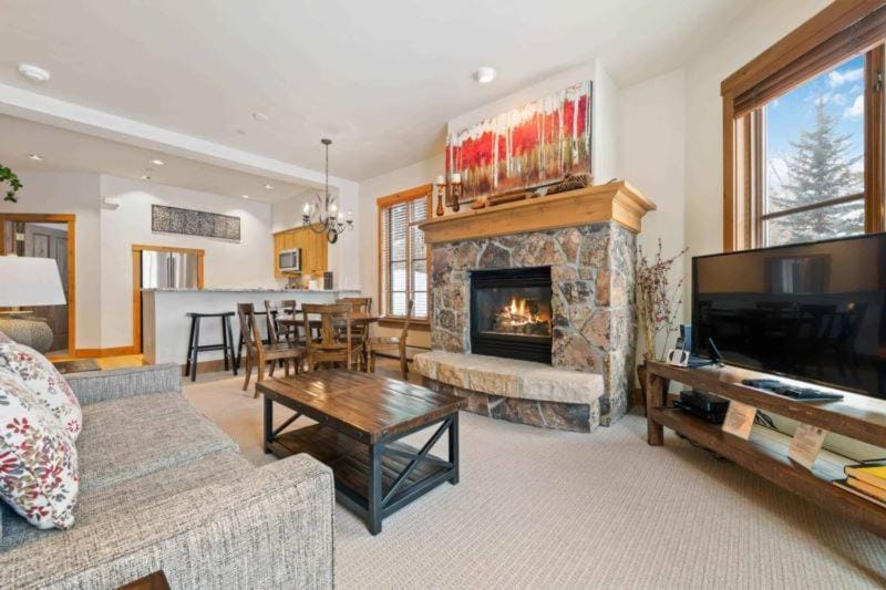 Villa Montane 110 by East West Hospitality Apartment in Beaver Creek