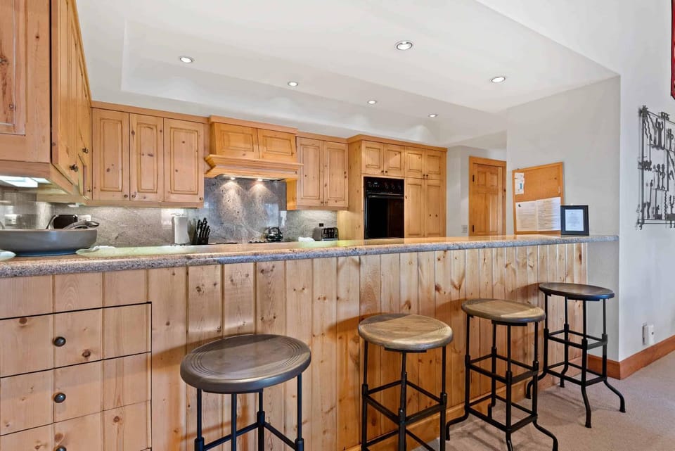 Villa Cortina 330 by East West Hospitality Apartment in Vail