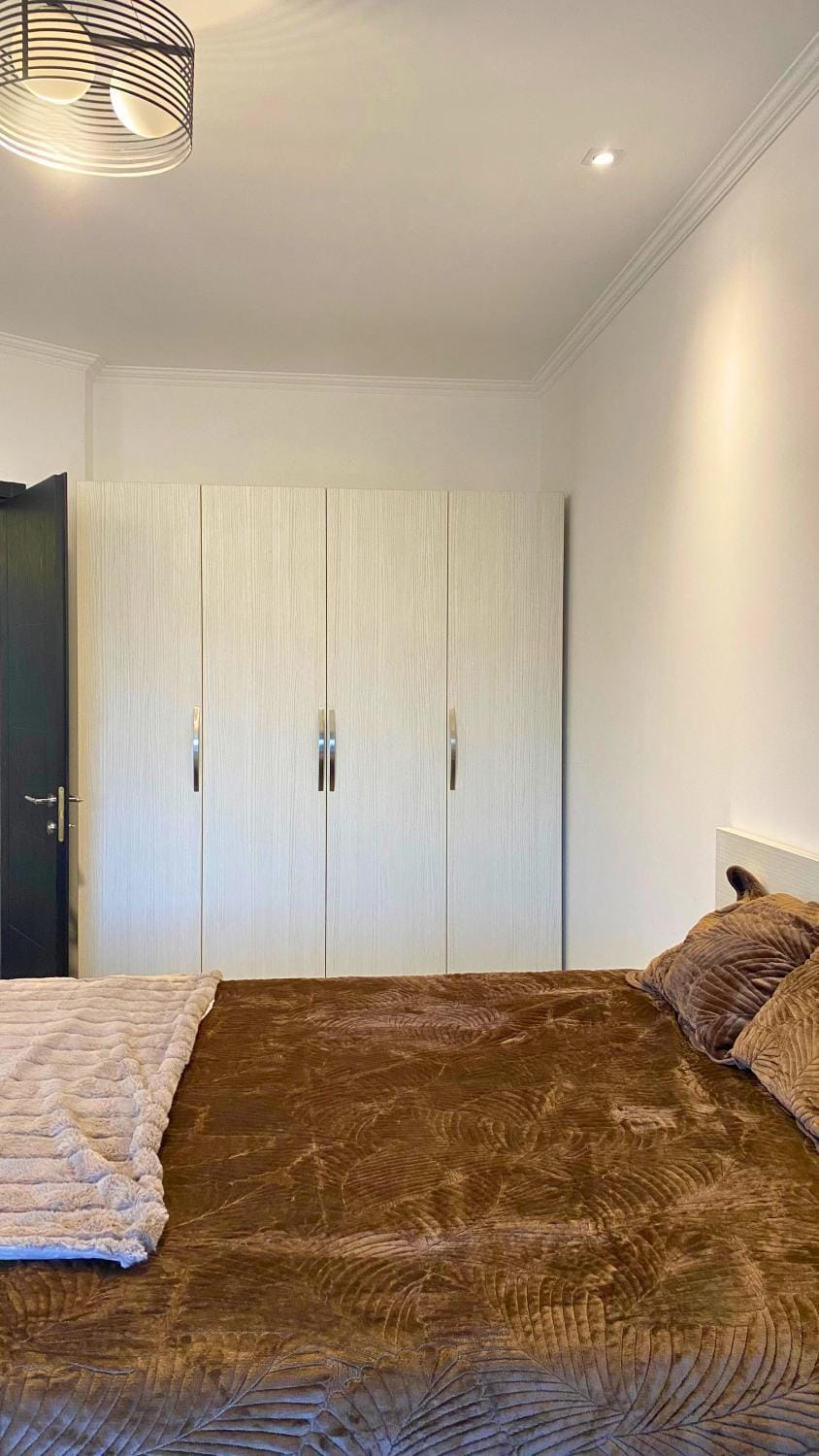 Bed, Photo of the whole room, Bedroom, wardrobe