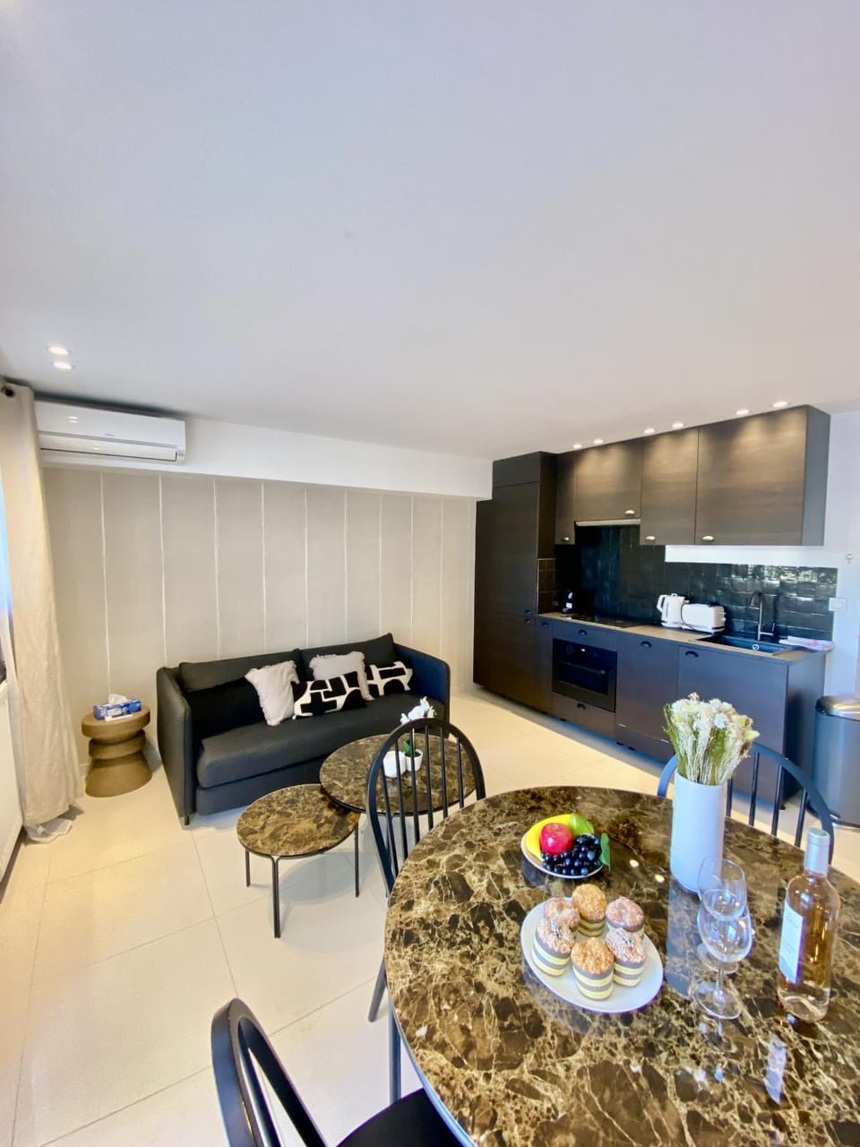 Communal lounge/ TV room, Living room