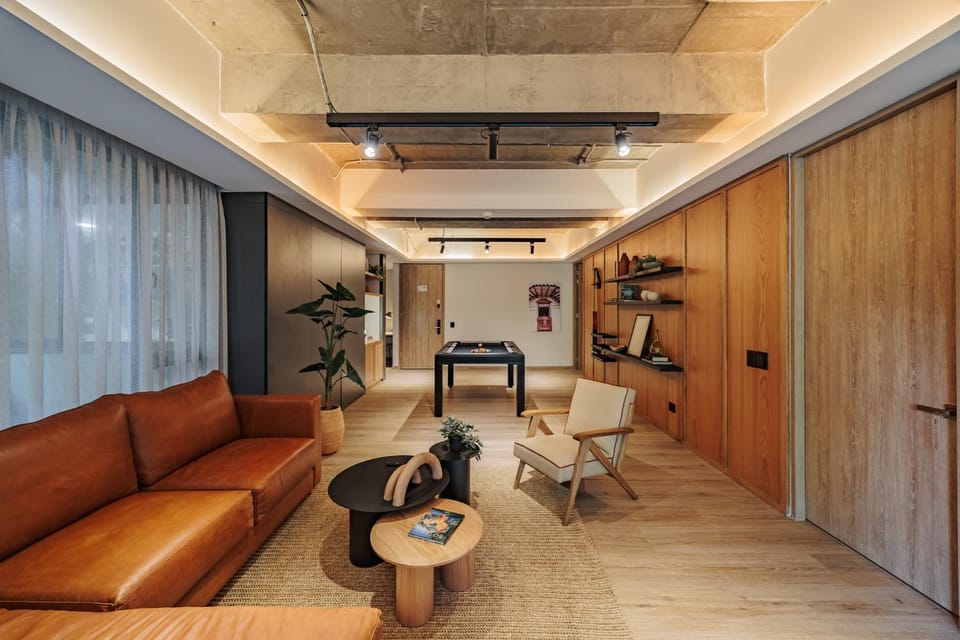 Billiard, Game Room, Living room, Seating area