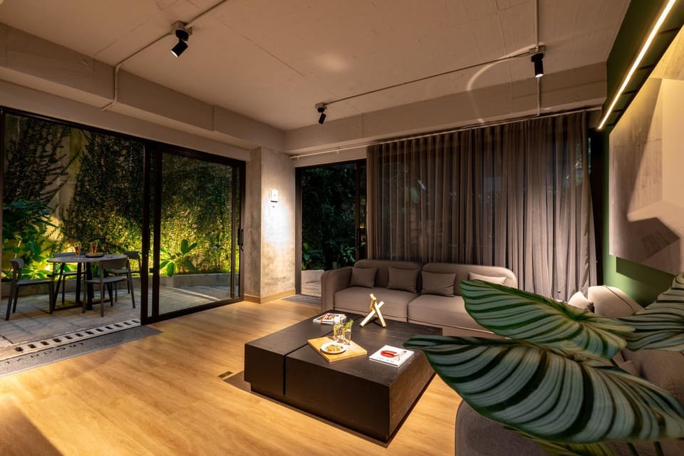 Balcony/Terrace, Living room