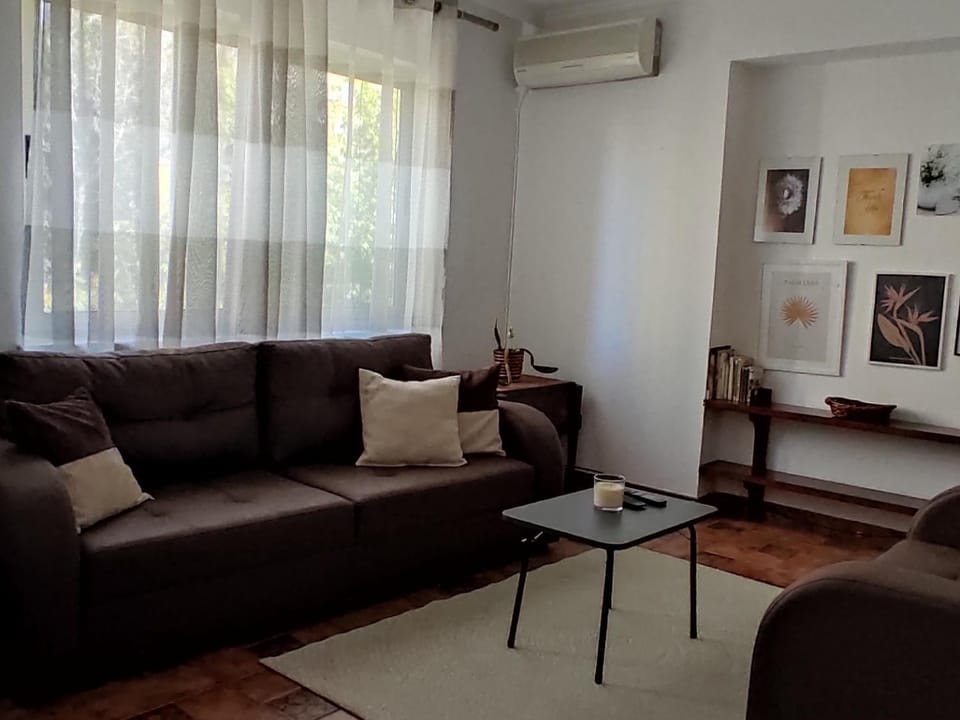 Tirana Center Rustic Retreat Apartment in Tirana