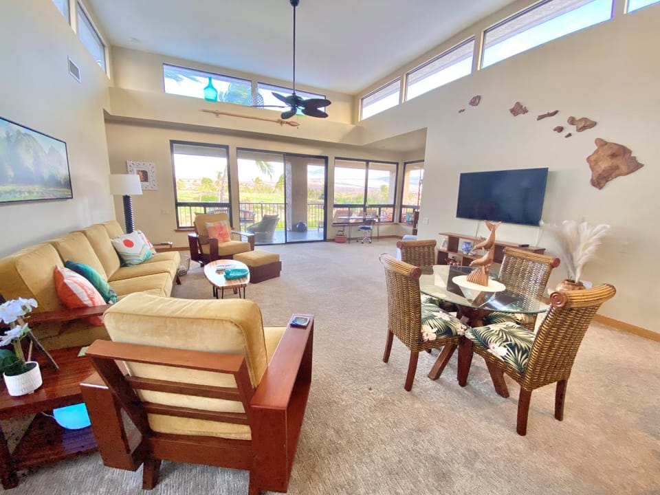 622 Bay Club House in Puako