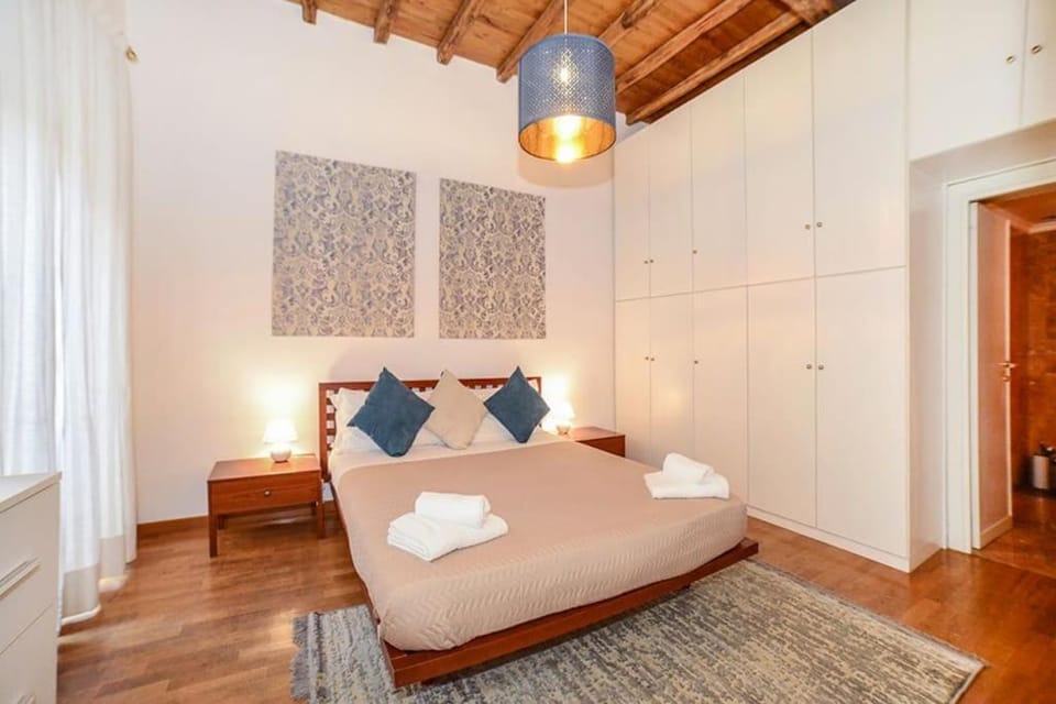 PANTHEON 2 - LARGE APARTMENT IN THE HEARTH OF ROME a Apartment in Rome