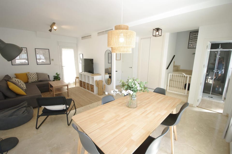 Communal lounge/ TV room, Living room