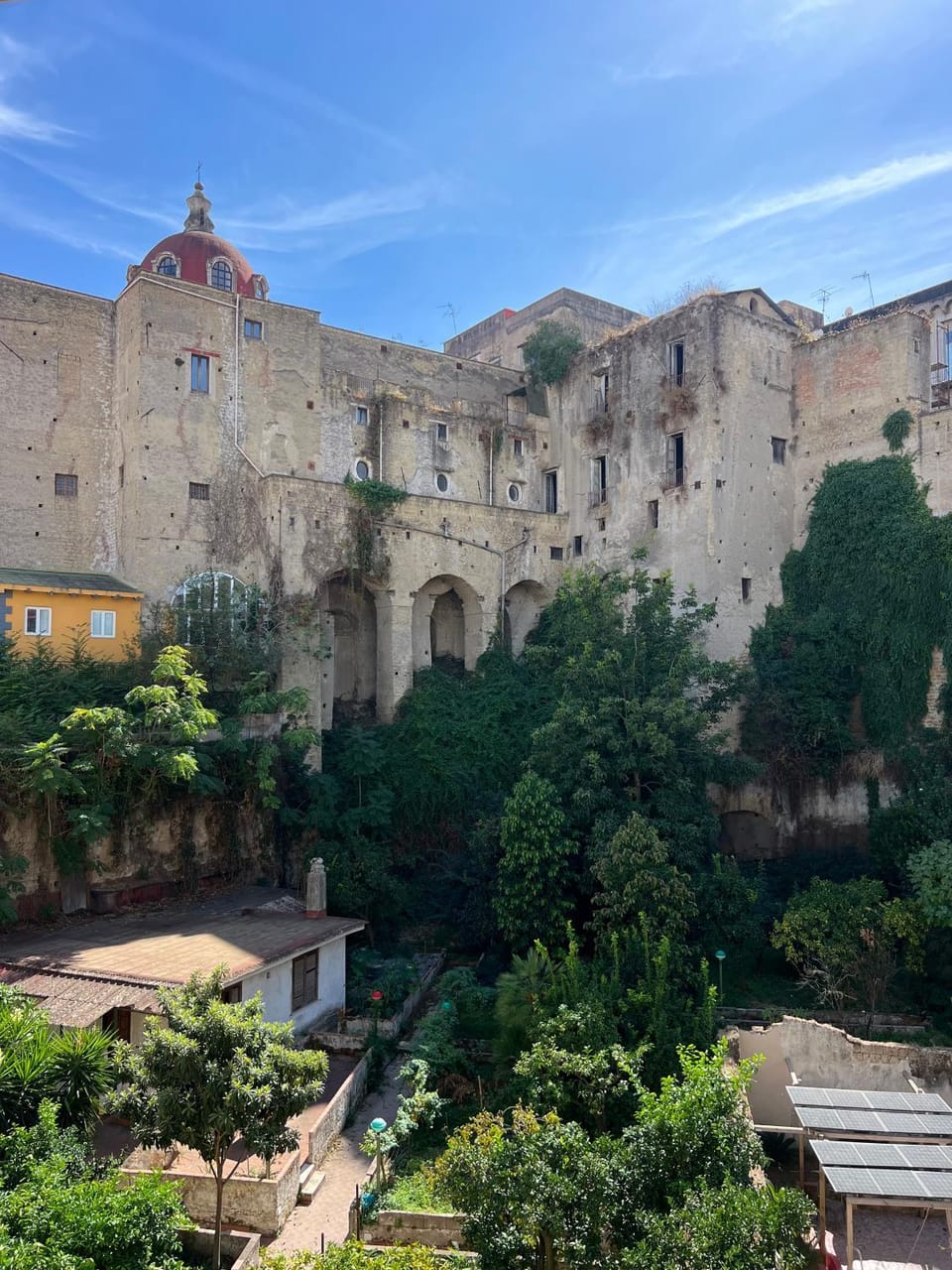 Napoli centro madame Naples con terrazzo e vista giardino Apartment in Naples