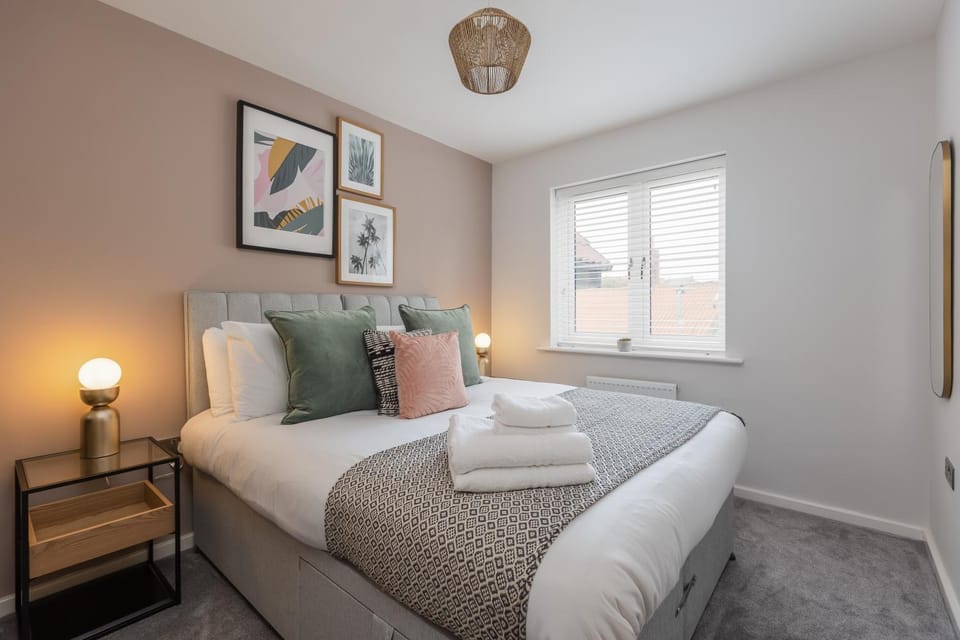 Bed, Bedroom