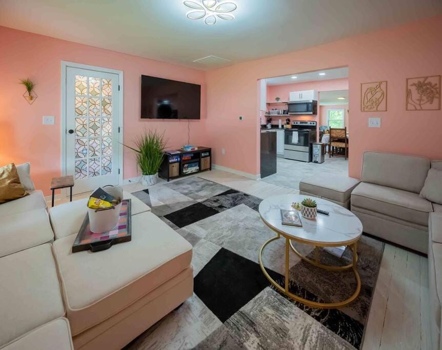 TV and multimedia, Living room, Seating area