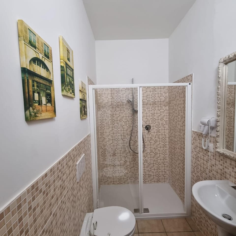Bathroom, Living room