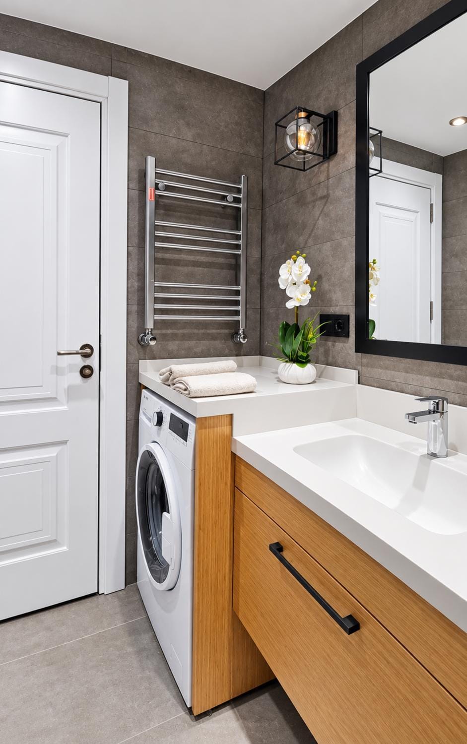 Bathroom, towels, washing machine