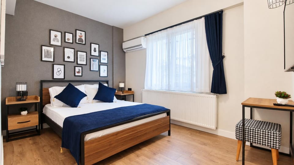 Bed, Bedroom, air conditioner