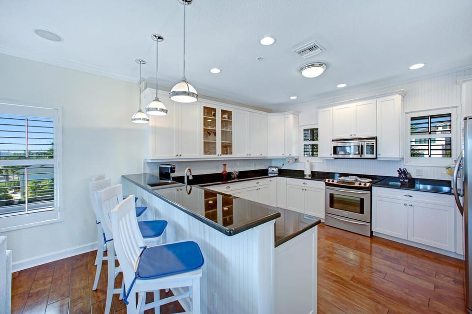 Skyfall South, 4 Bedroom Beach Vacation Pool Home, Sleeps 8 House in Bonita Beach
