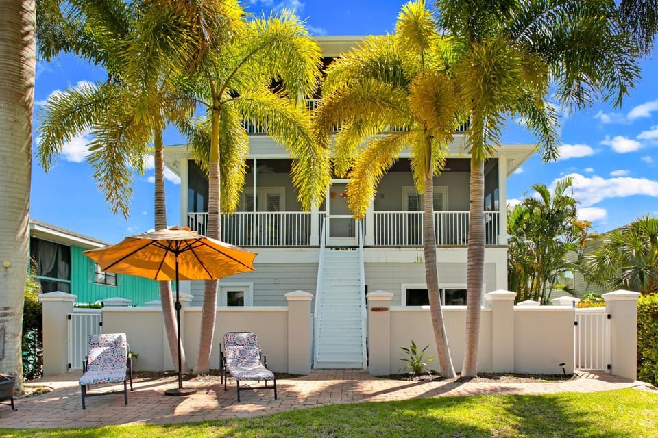 Skyfall South, 4 Bedroom Beach Vacation Pool Home, Sleeps 8 House in Bonita Beach