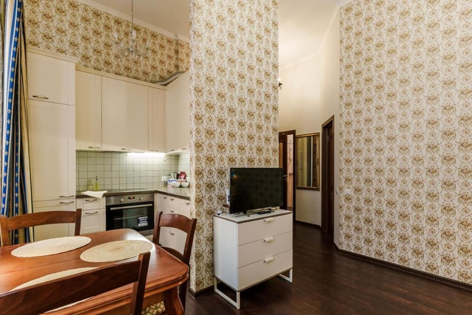 TV and multimedia, Kitchen or kitchenette, Dining area, oven