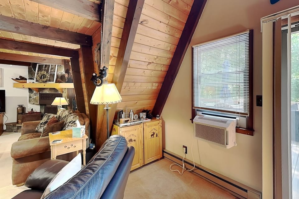 Living room, Seating area, Garden view, furniture, heating