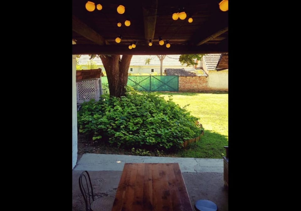 Neighbourhood, Activities, BBQ facilities, Landmark view, Meals