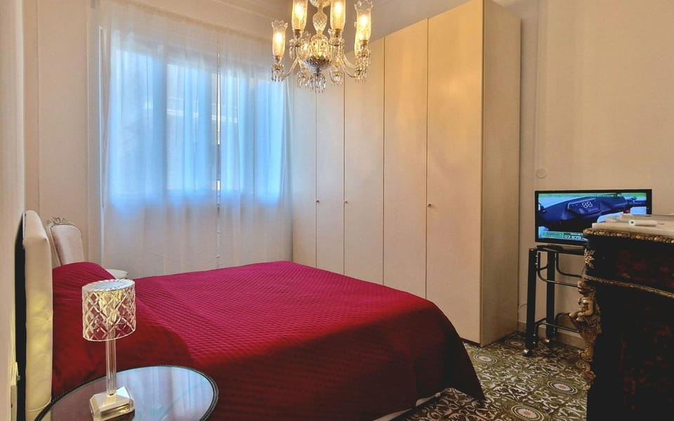 TV and multimedia, Bedroom, wardrobe