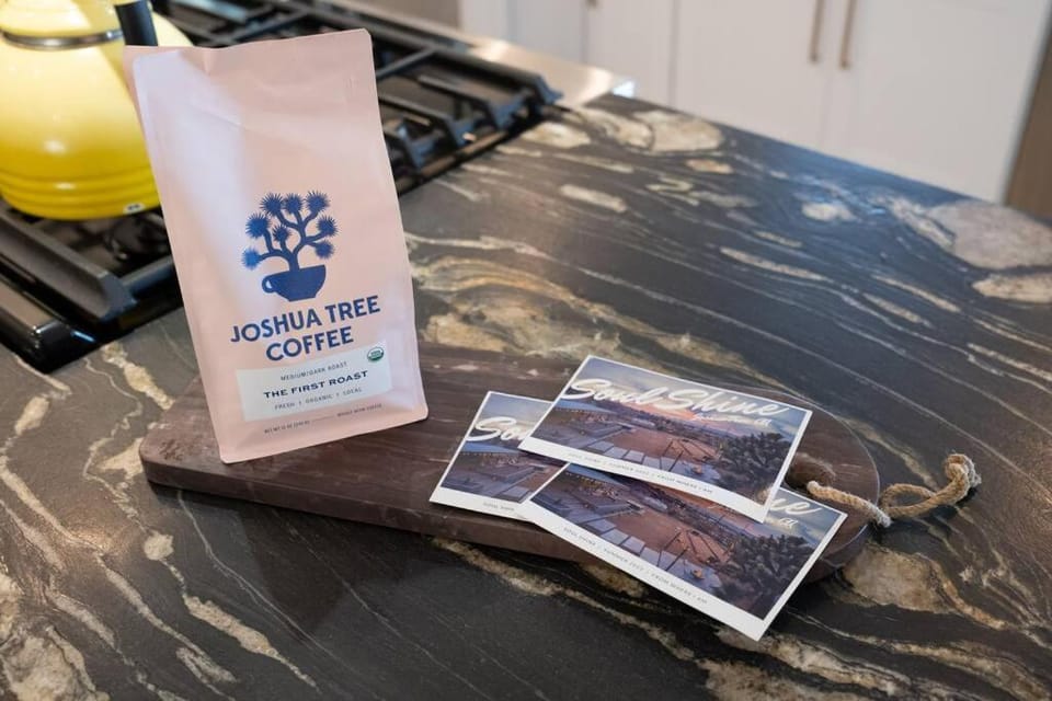 Soul Shine - Gorgeous Views - Modern - NEW House in Joshua Tree